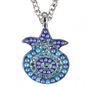 Yair Emanuel Pomegranate Necklace in Blue Presentes de Rosh Hashaná
