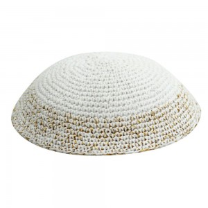 Simple Pure White Knitted Kippah with Thick Yarn and Box Stitch Pattern Kipás