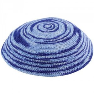 Knitted Kippah in Blue with Circular Design Kipás