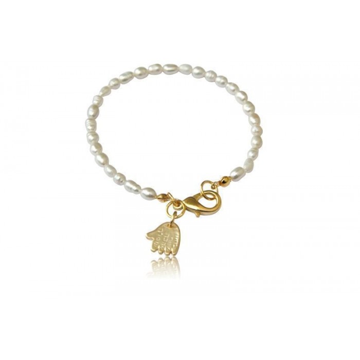 Pearl Bracelet with 24k Gold Plated Hamsa in 18cm
